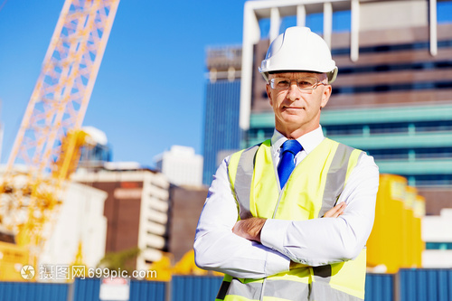 構(gòu)筑都市脊梁 建筑工地上的建設(shè)者身影
